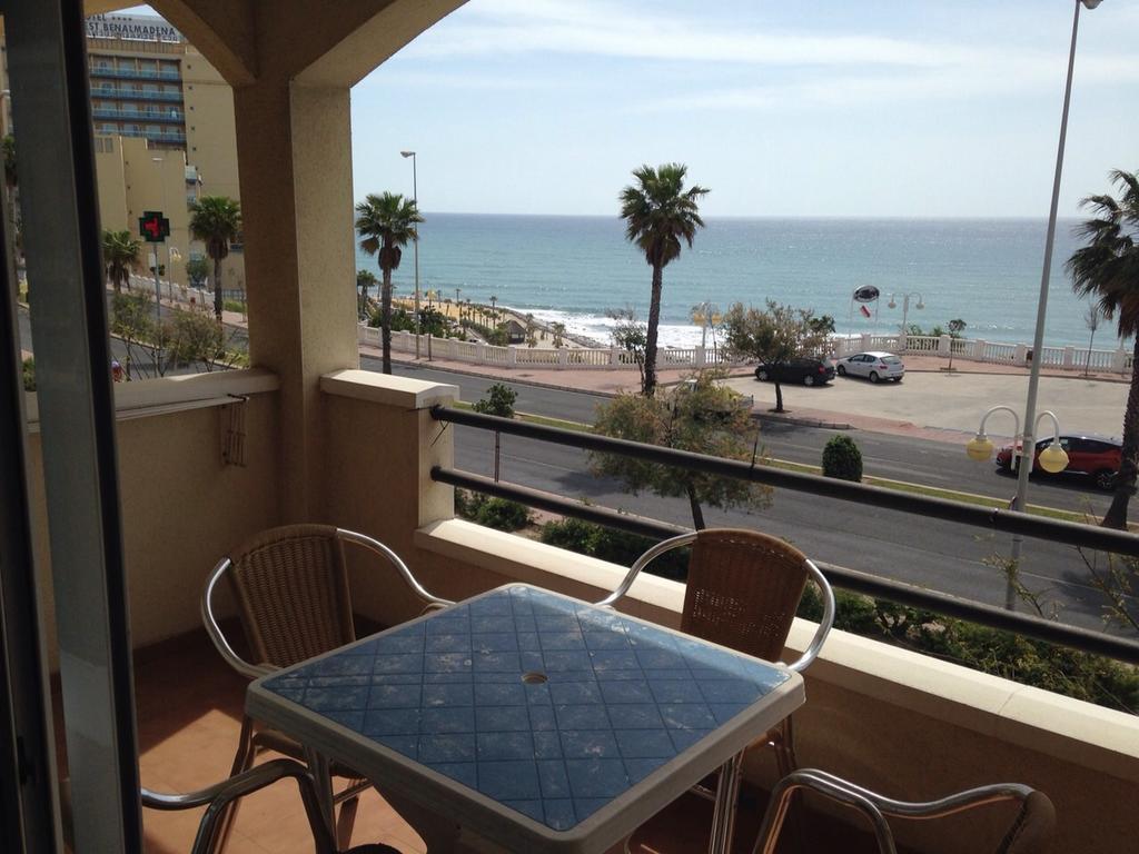 Apartamentos Torreon Del Mar Benalmádena Quarto foto