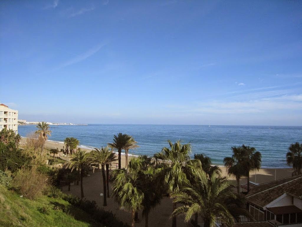 Apartamentos Torreon Del Mar Benalmádena Quarto foto